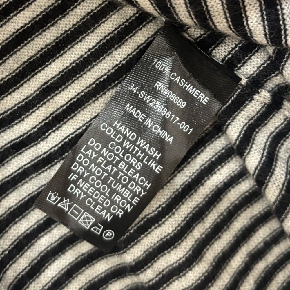 NWT | Todd Snyder | PREMIUM CASHMERE POCKET TEE IN BLACK STRIPE - Picture 8 of 10